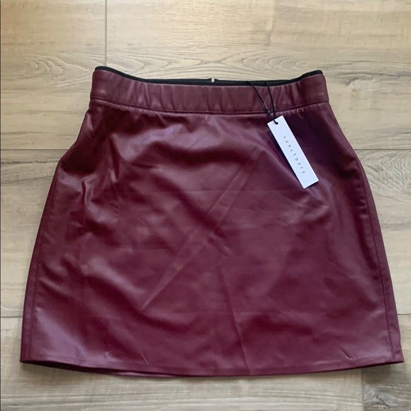 Sanctuary Dresses & Skirts - NWT Sanctuary Maroon Mini Skirt Night Out Size 0